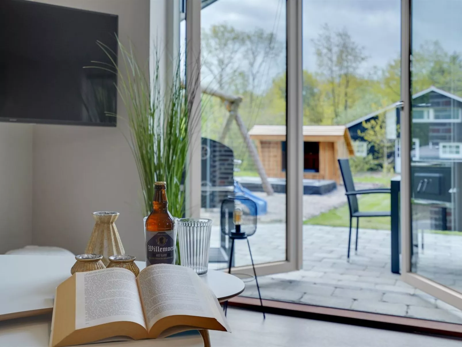 "Eylar" - 28km from the sea-Dedans