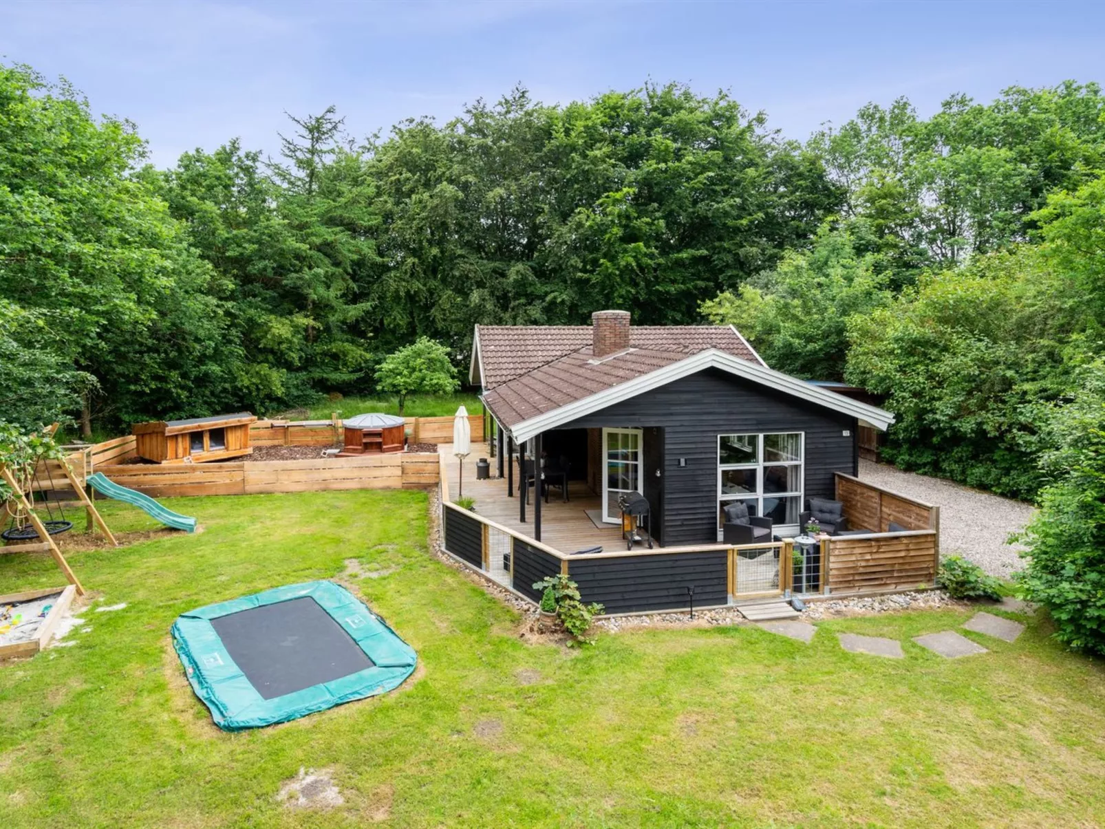 "Helghi" - 30km from the sea-Outside