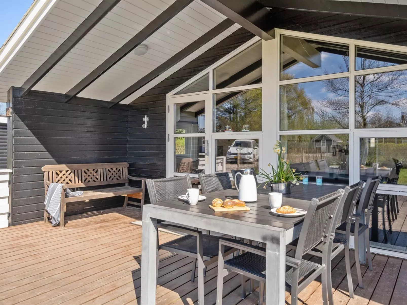 "Miikka" - 800m to the fjord-Draußen