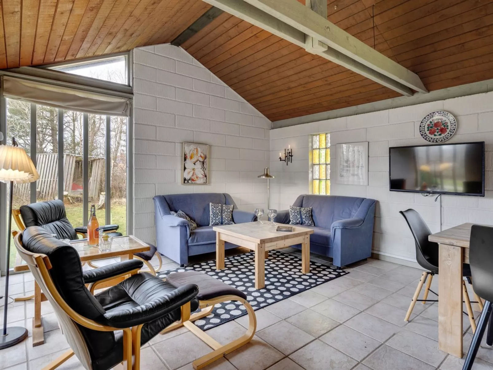 "Raika" - 450m to the fjord-Inside