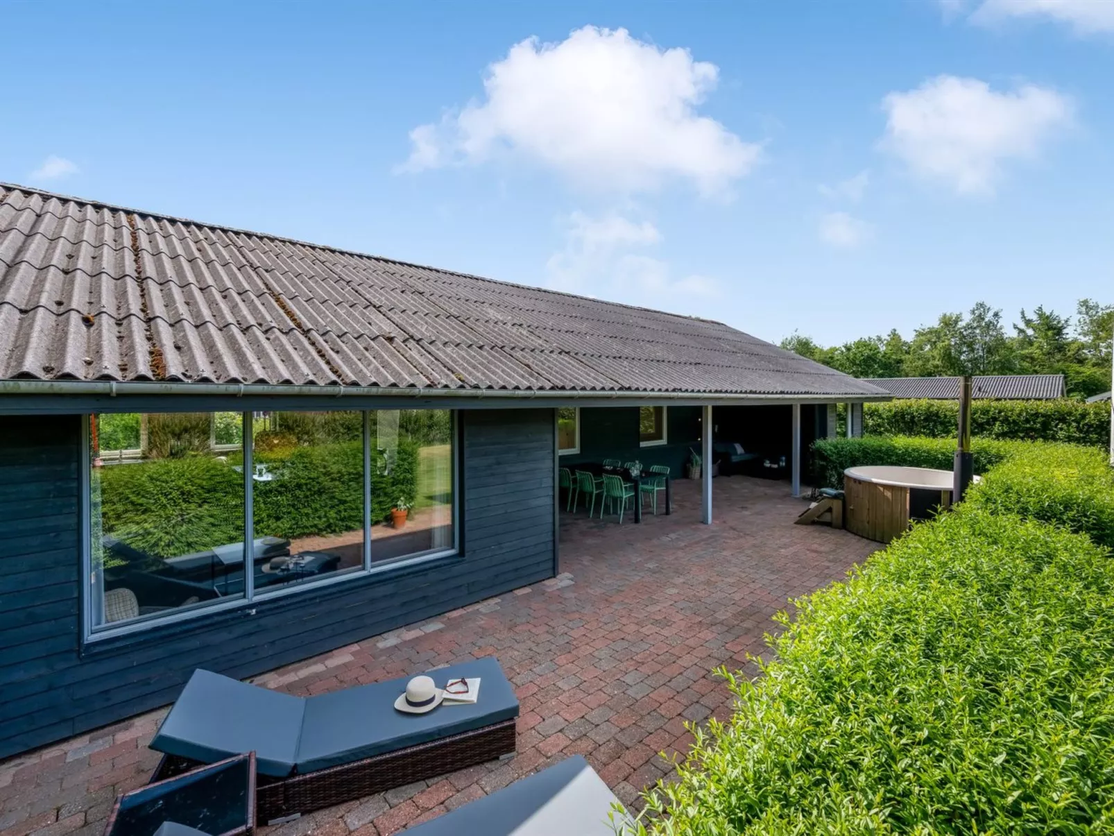 "Knag" - 800m to the fjord-Dehors