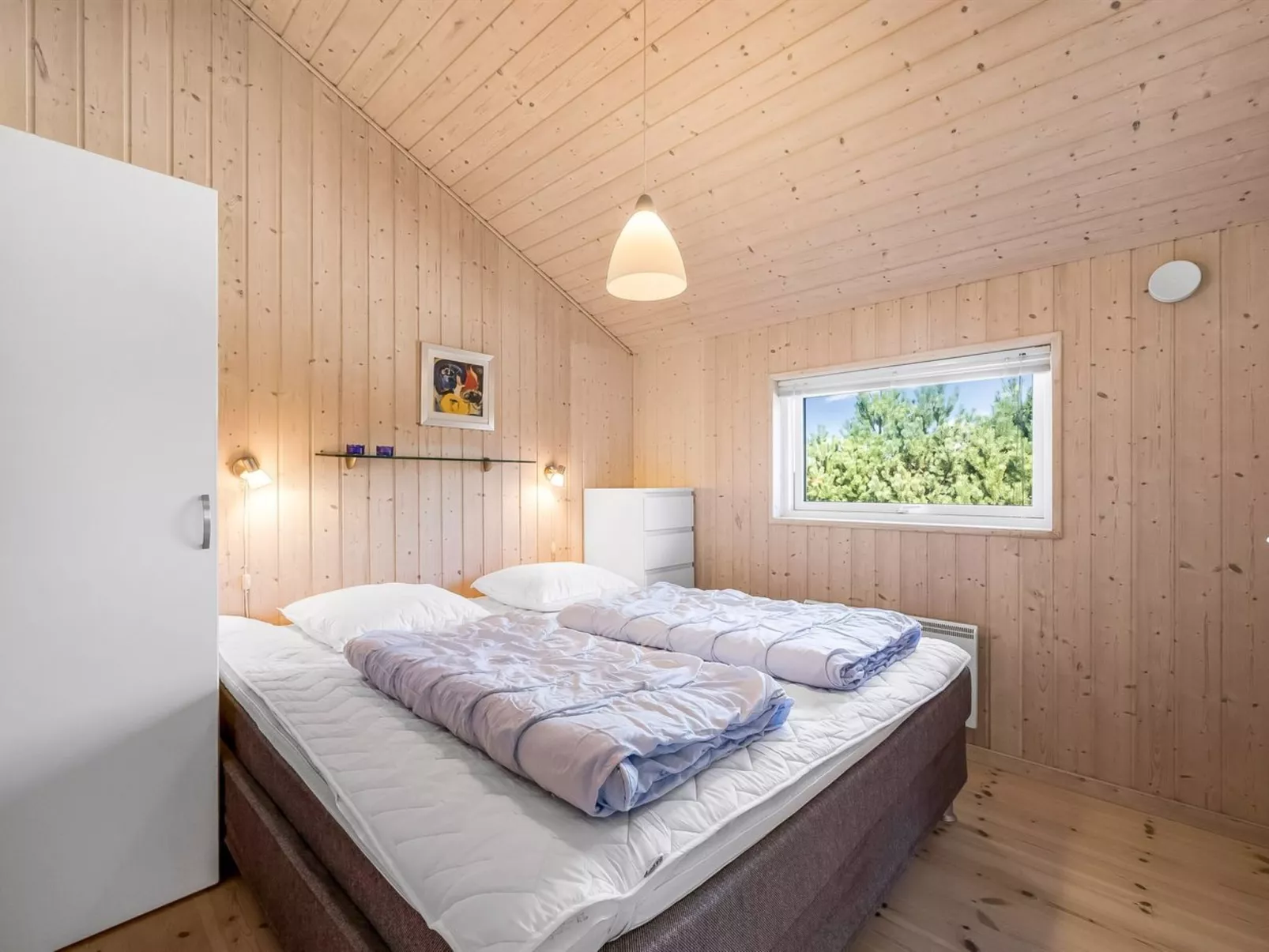 "Haagen" - 600m to the fjord-Inside