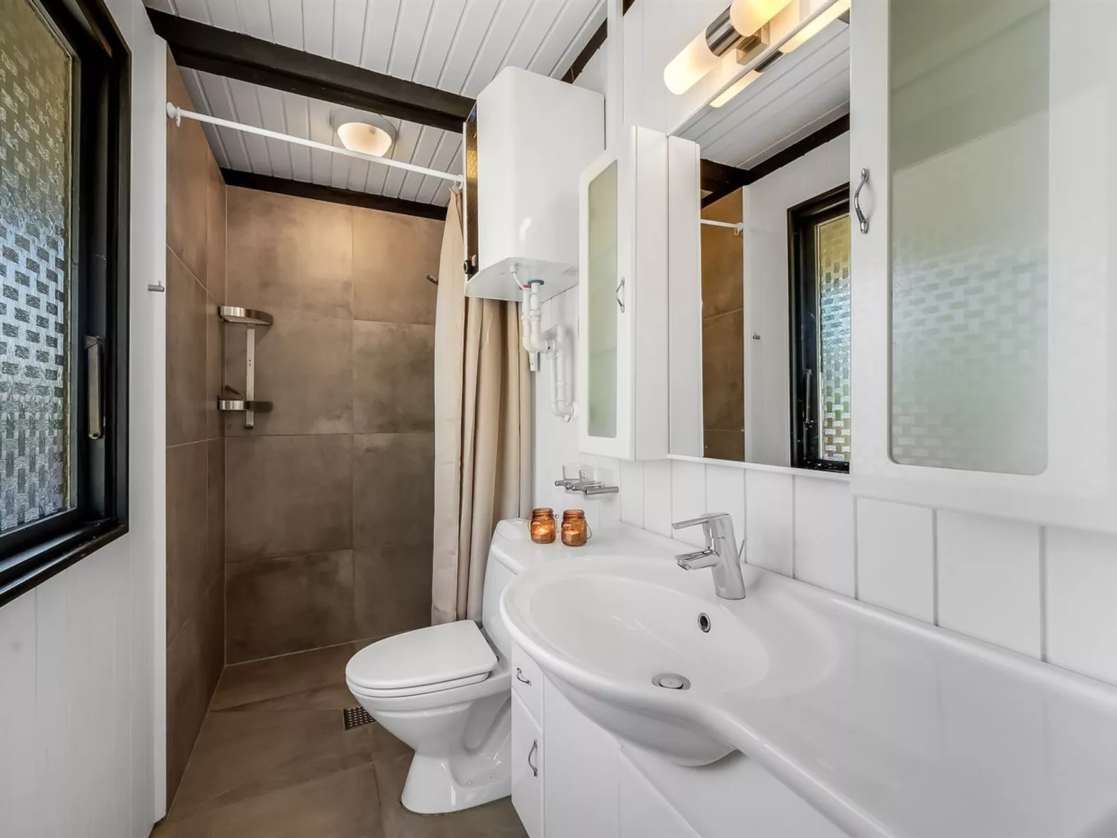 "Sigbrith" - 350m to the fjord-Dedans