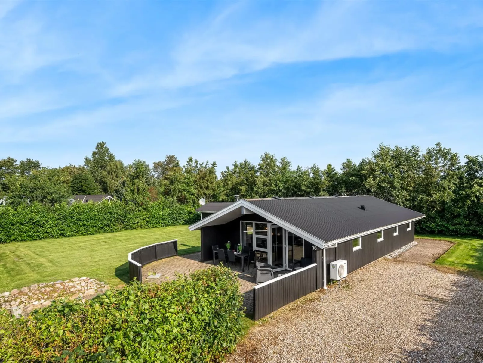 "Robertha" - 800m to the fjord-Dehors