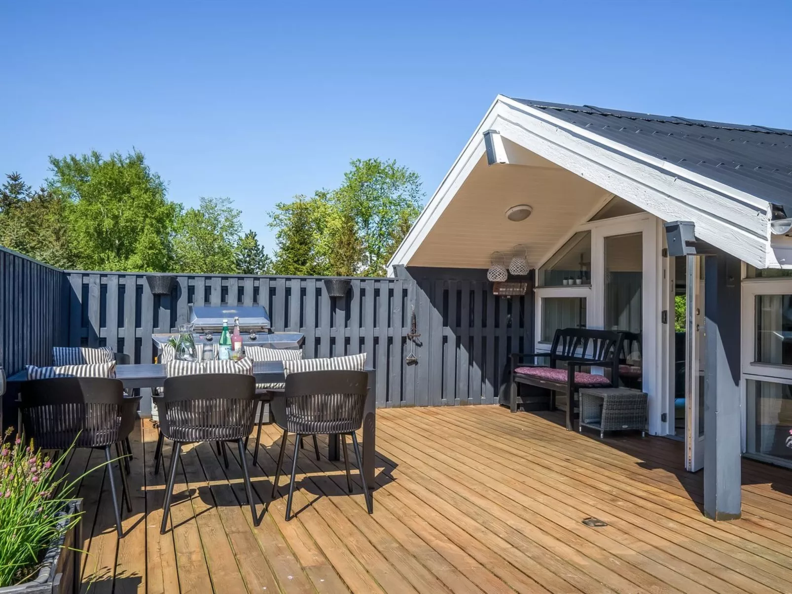 "Bryti" - 500m from the sea-Outside