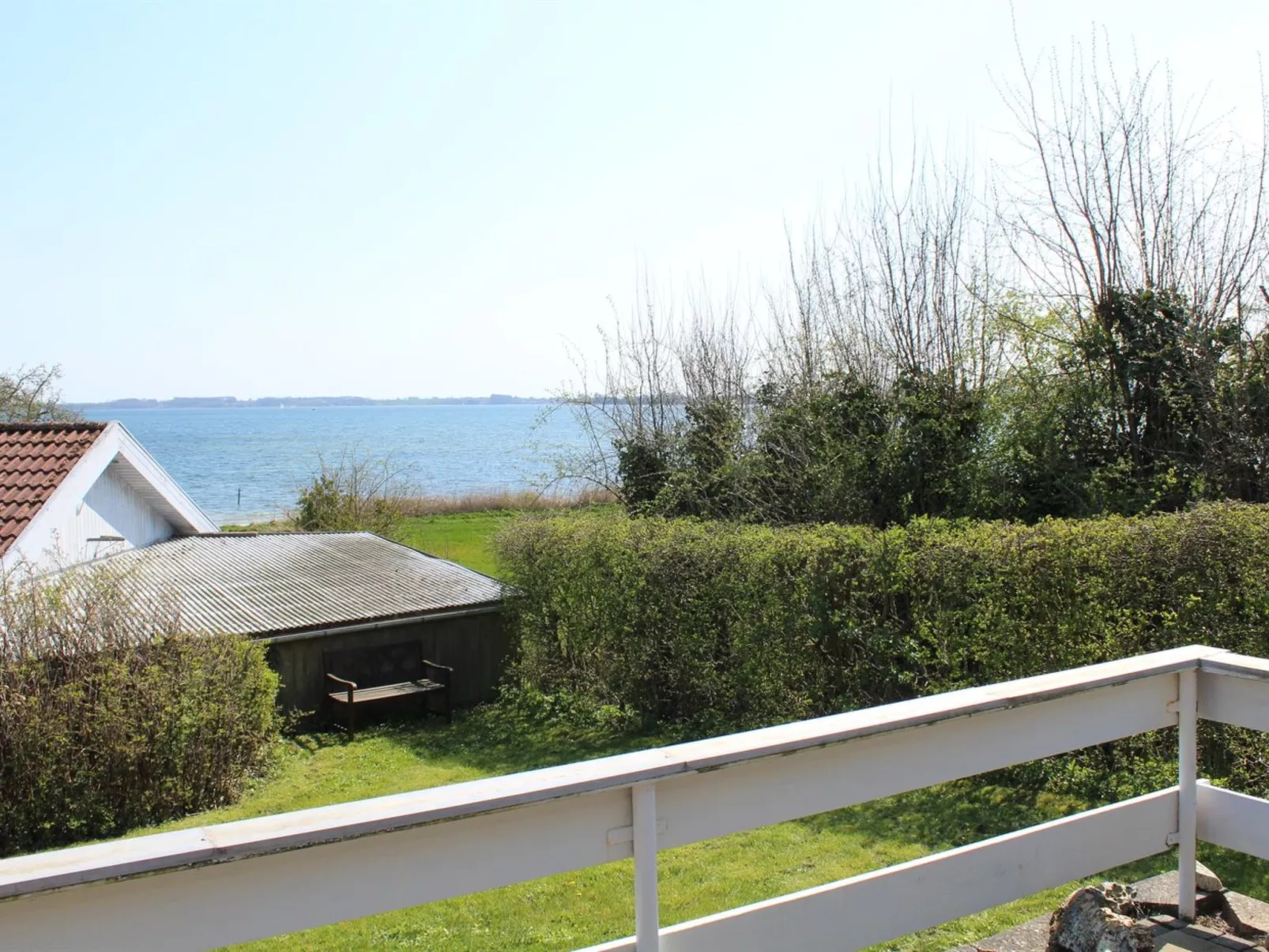 "Tekla" - 70m to the fjord-Outside