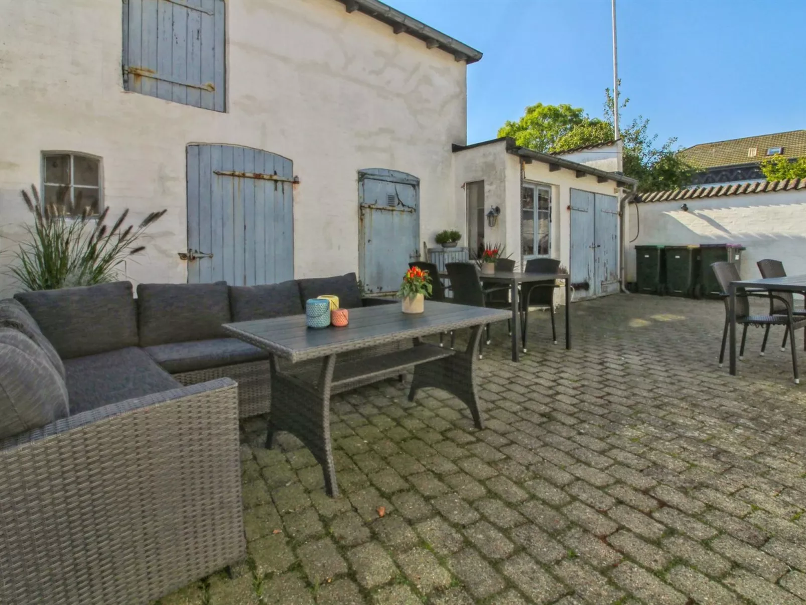 "Maelle" - 25km from the sea-Draußen