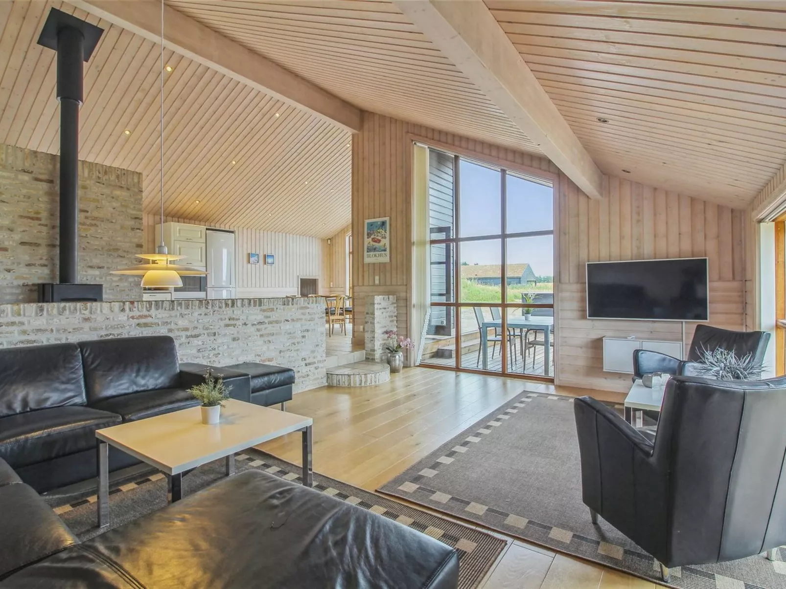 "Ran" - 1.5km from the sea-Dedans