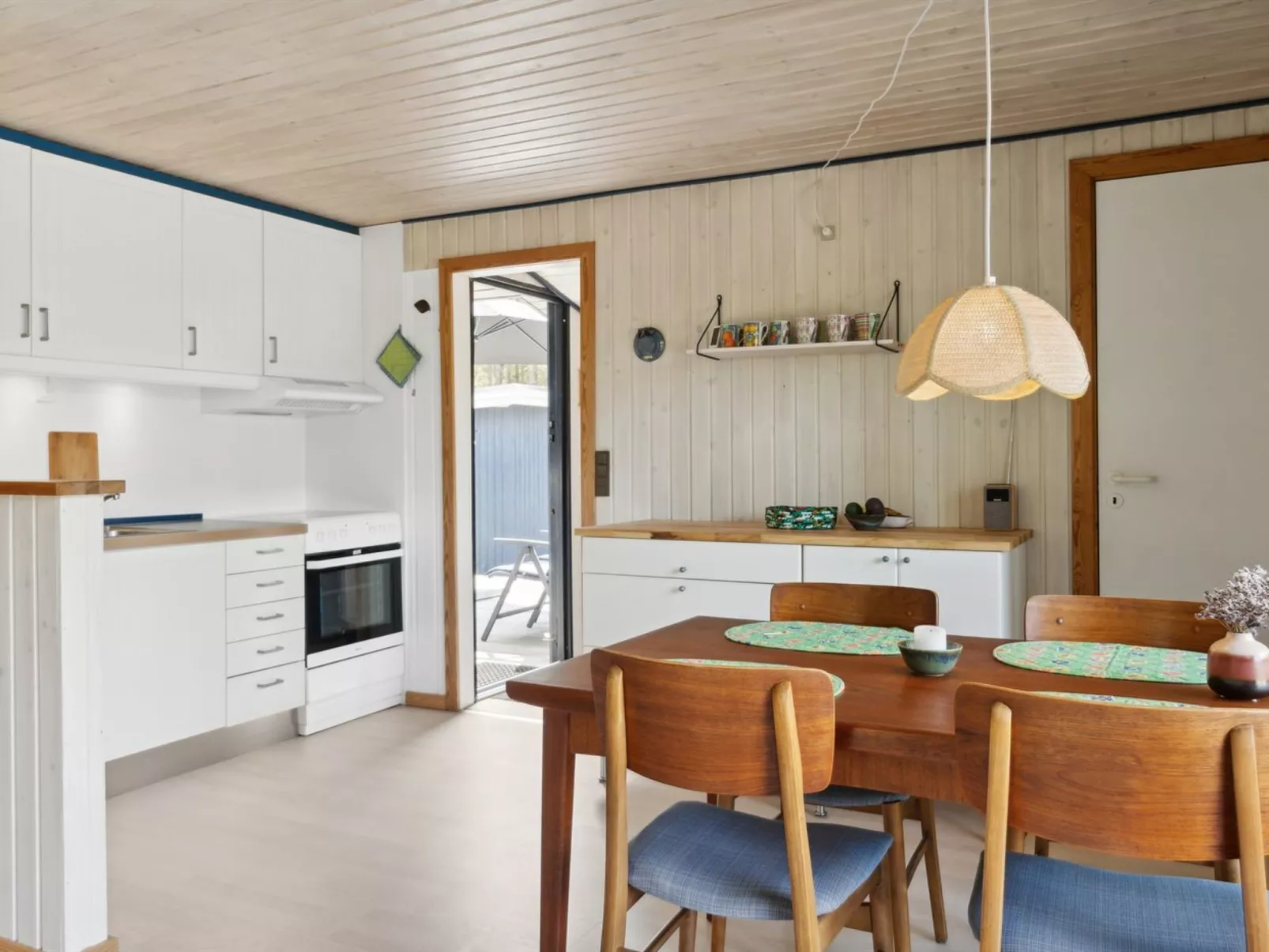 "Andy" - 600m from the sea-Inside