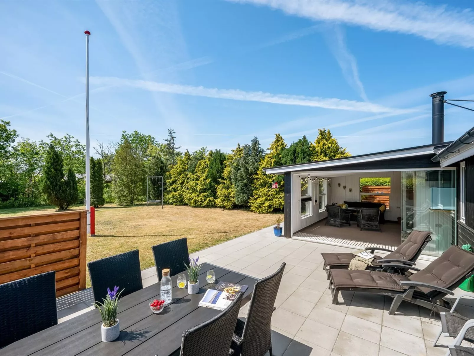 "Eira" - 350m to the fjord-Draußen