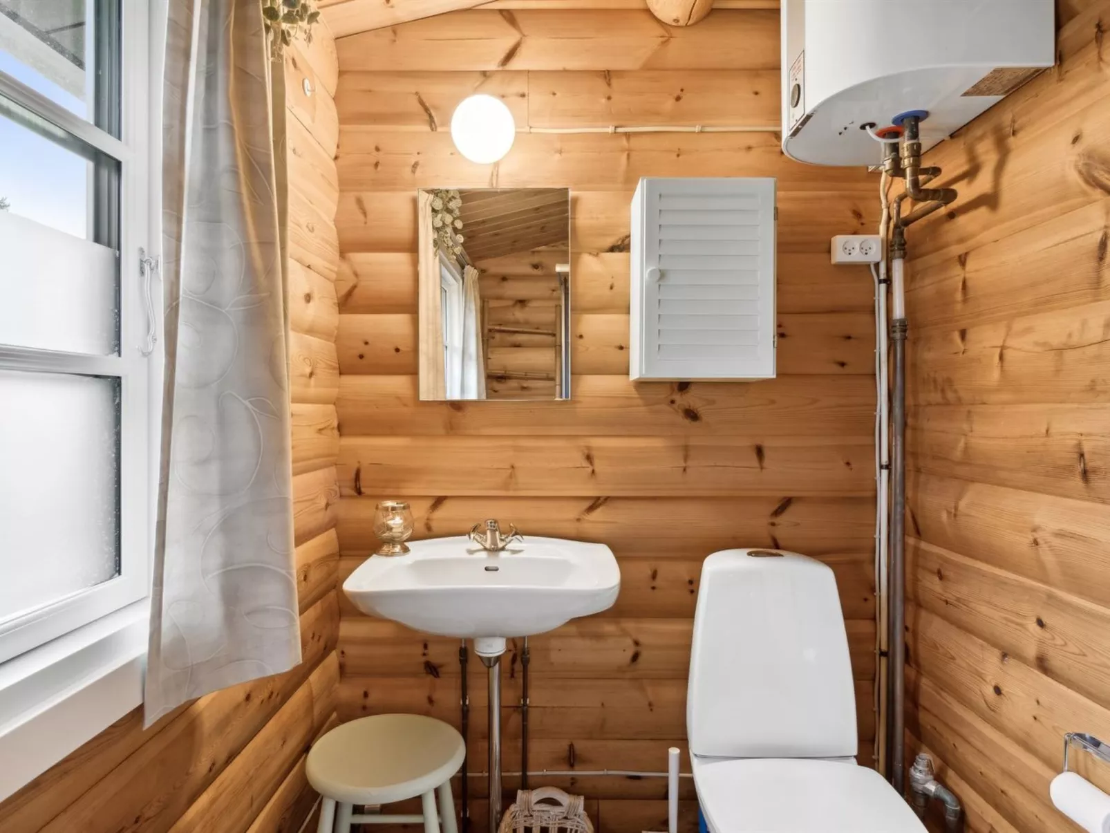 "Jeppe" - 500m from the sea-Drinnen