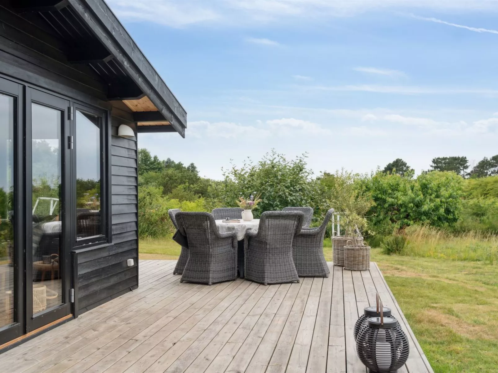 "Aurore" - 1.3km from the sea-Outside