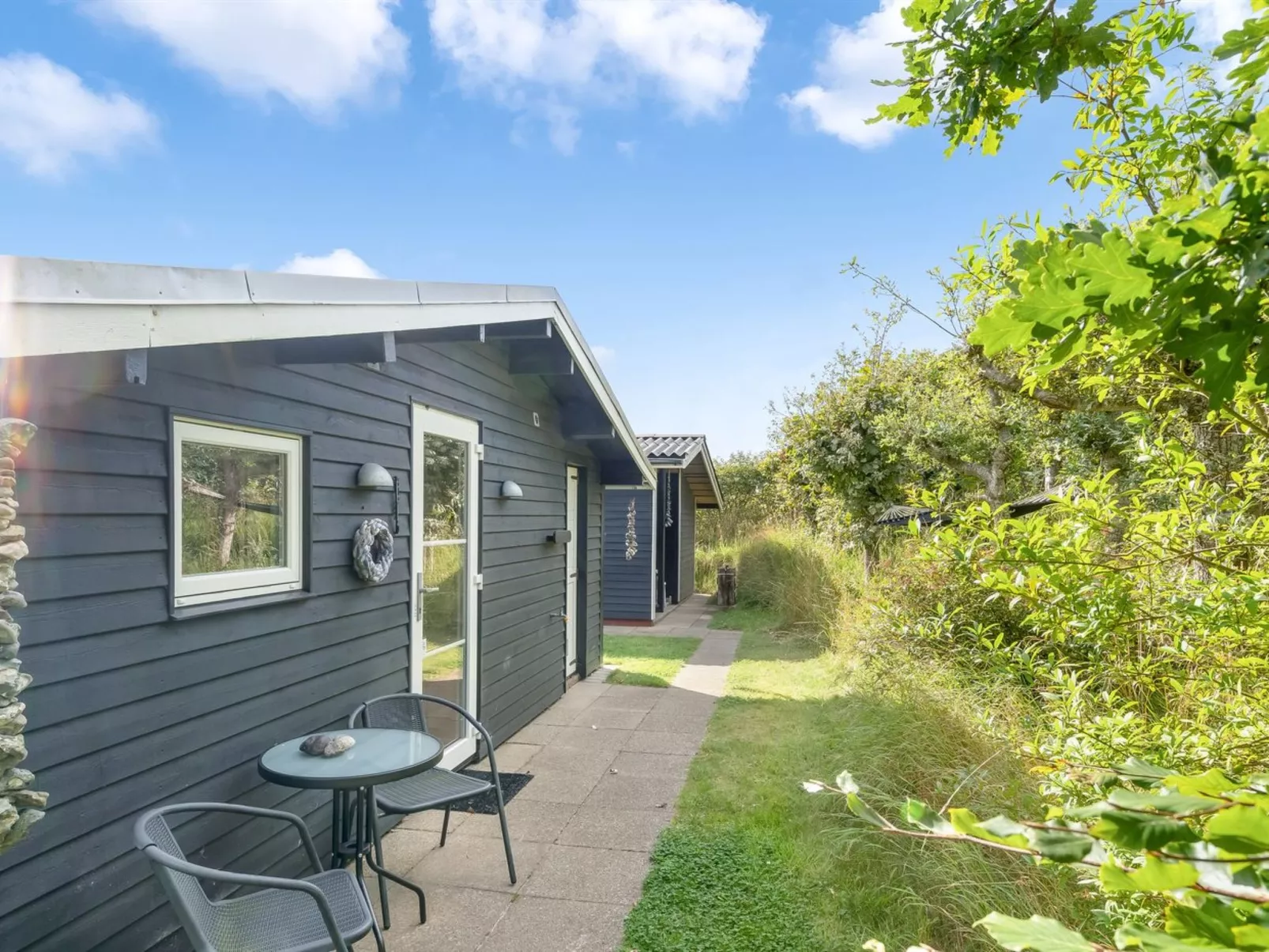 "Dimo" - 300m to the fjord-Outside