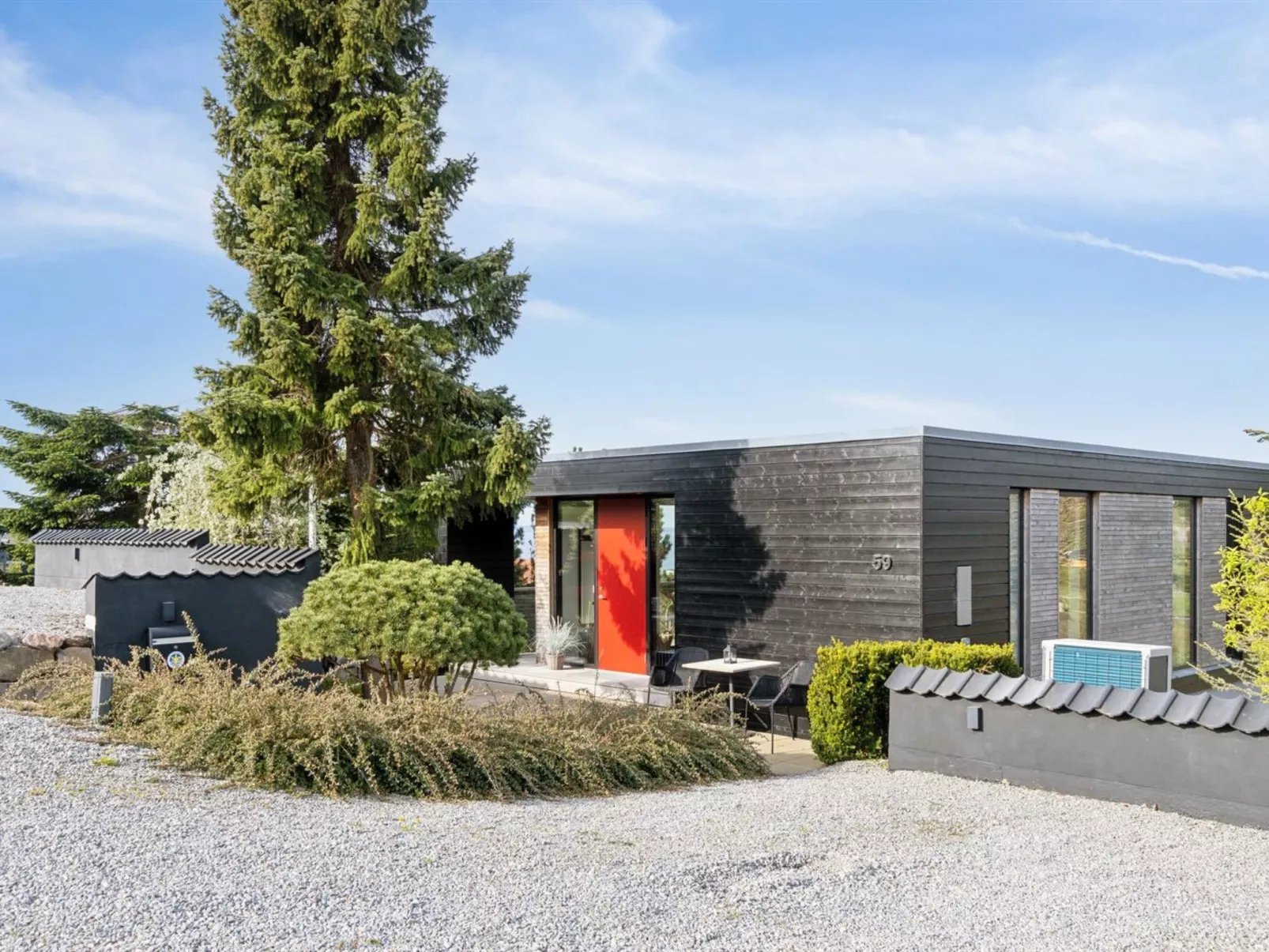 "Iarund" - 600m from the sea-Outside