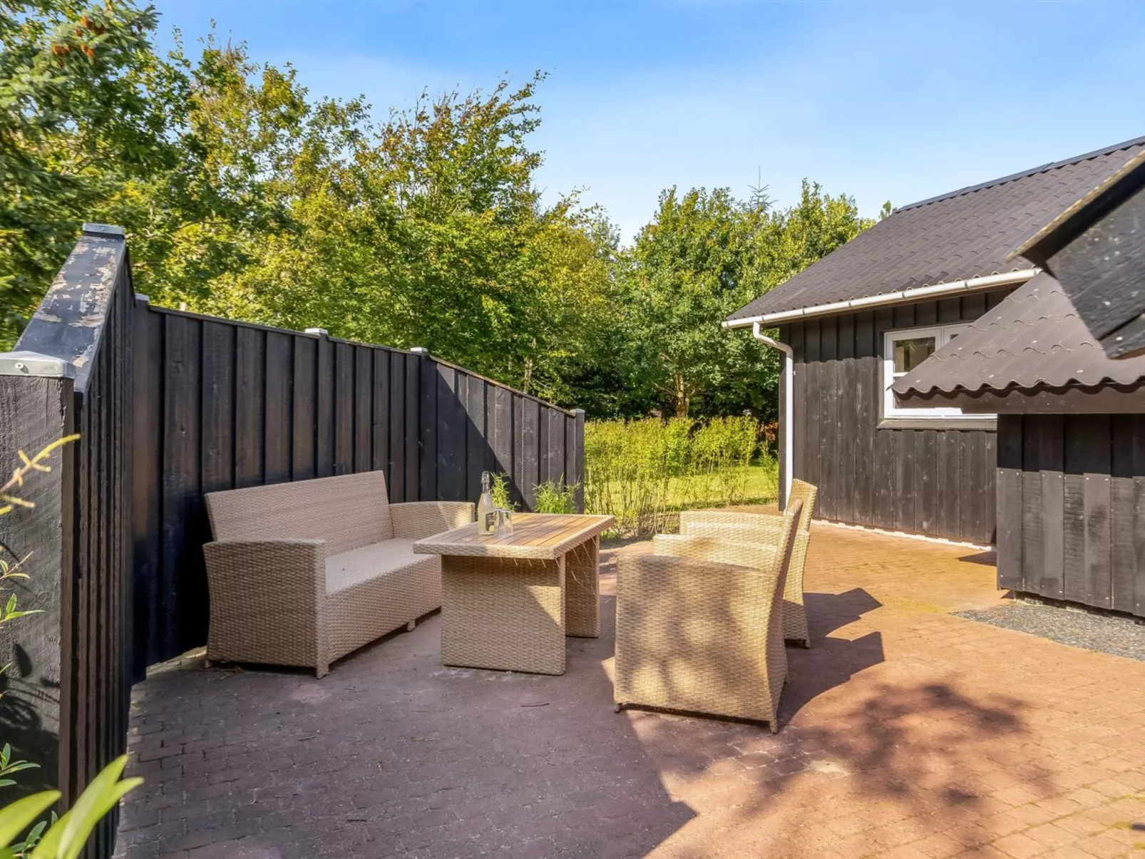 "Roska" - 1.3km from the sea-Outside