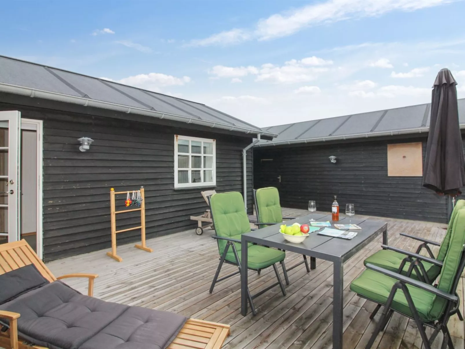 "Merina" - 150m from the sea-Outside