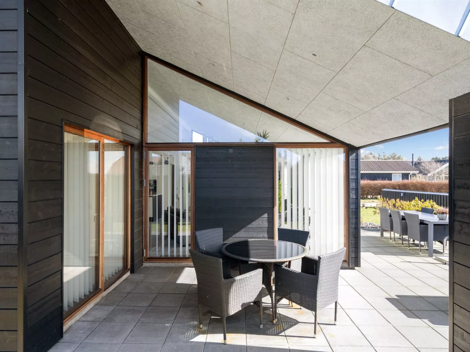 "Aaran" - 700m from the sea-Outside