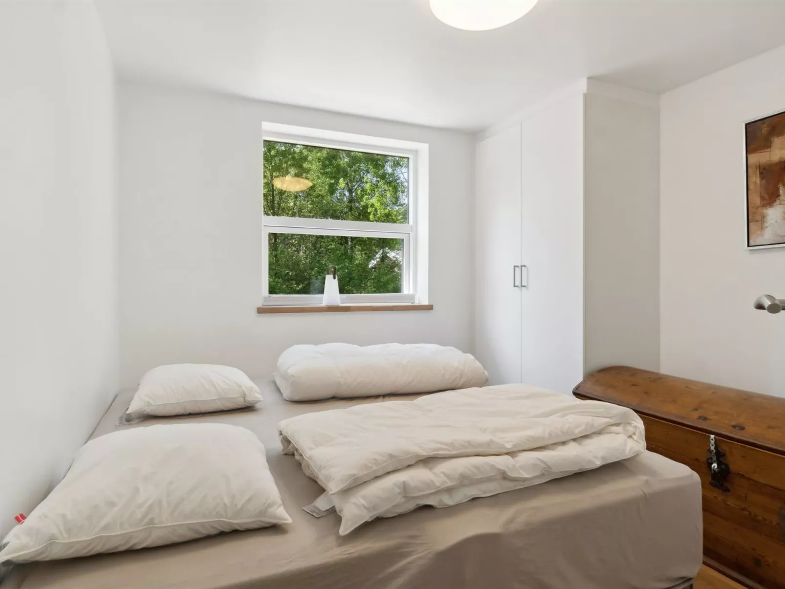 "Swarthovde" -  from the sea-Inside