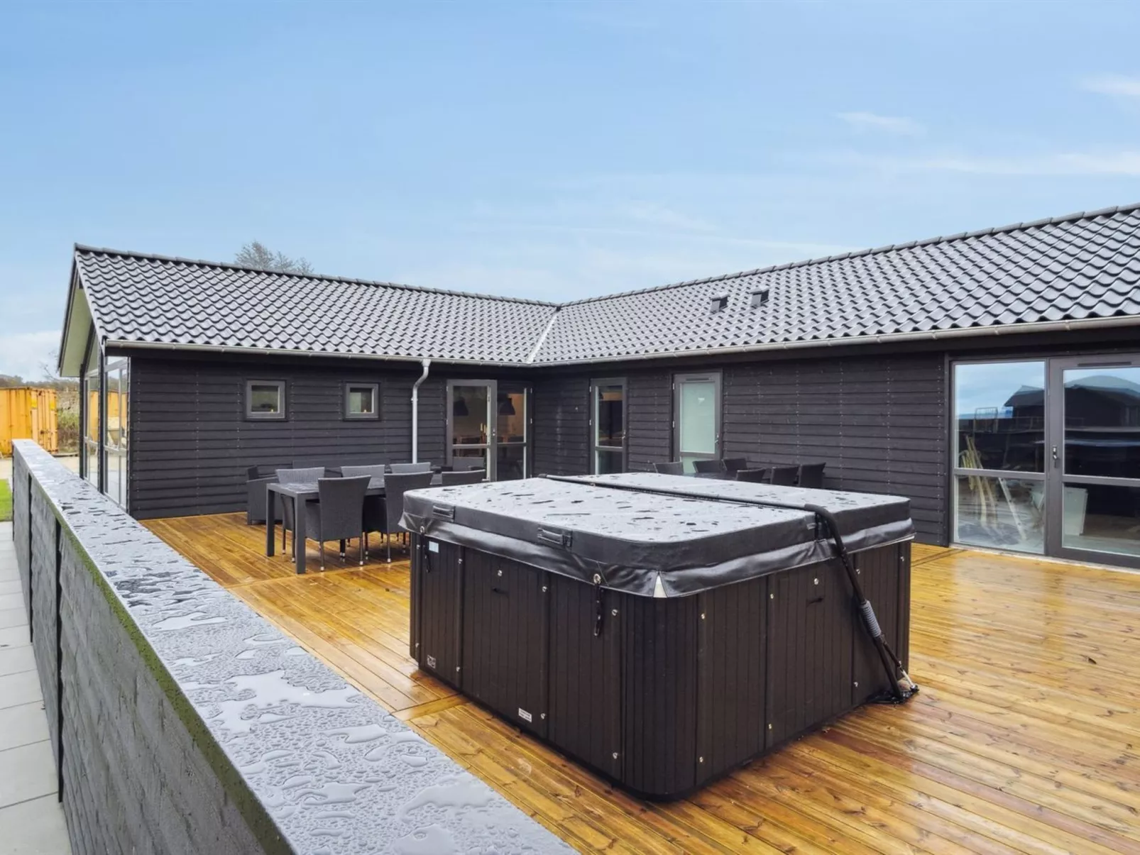 "Clare" - 100m from the sea-Draußen