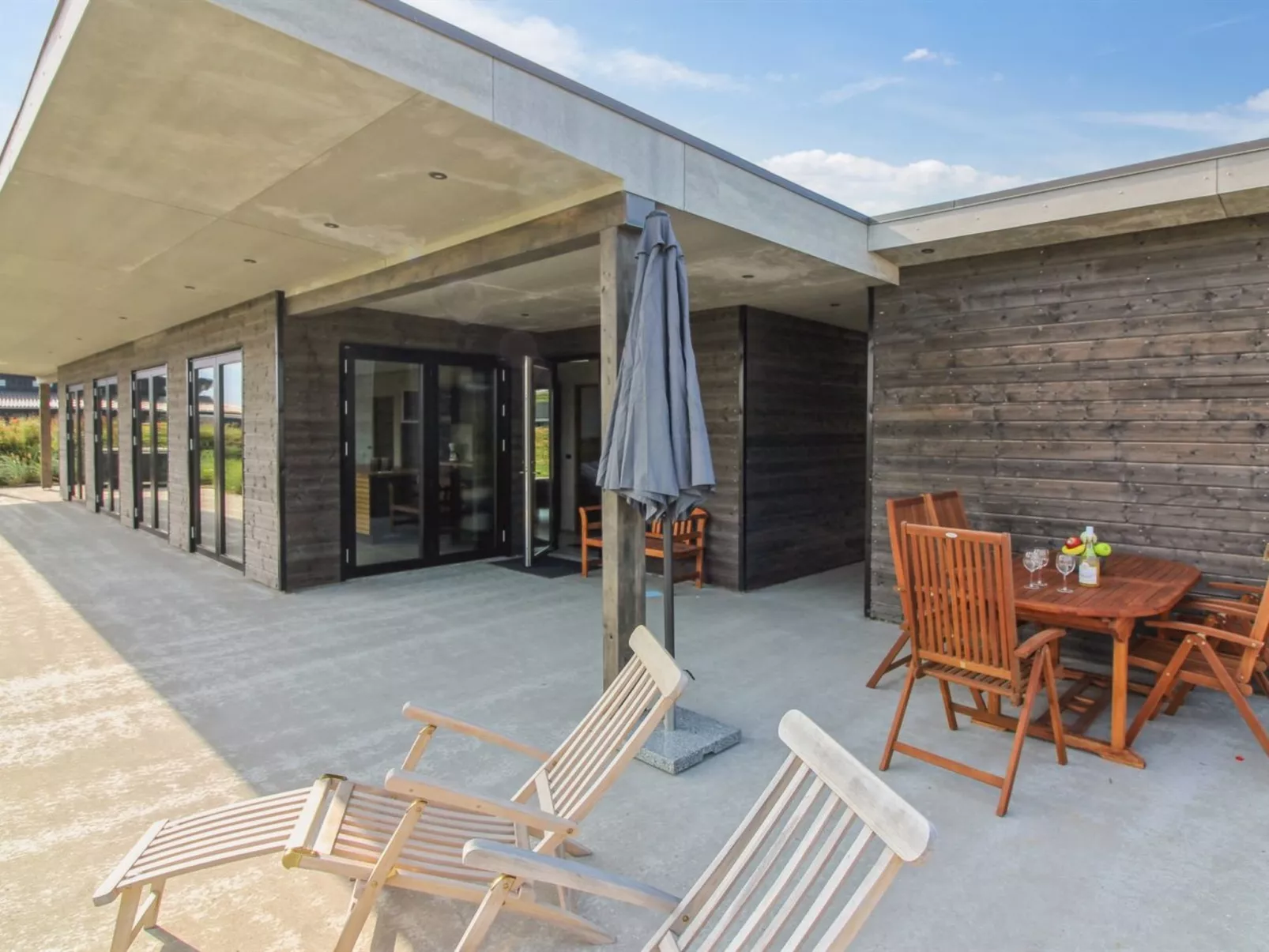 "Lima" - 200m from the sea-Draußen