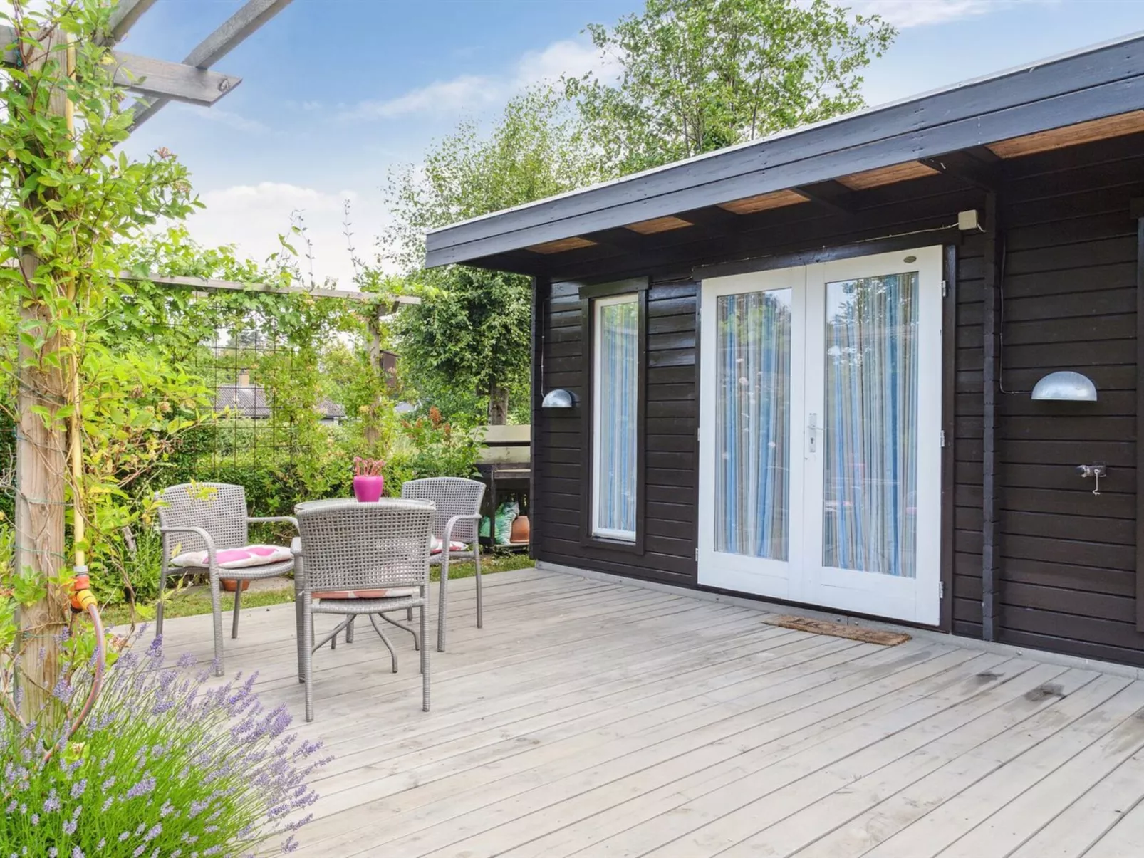 "Holmwith" - 200m from the sea-Outside