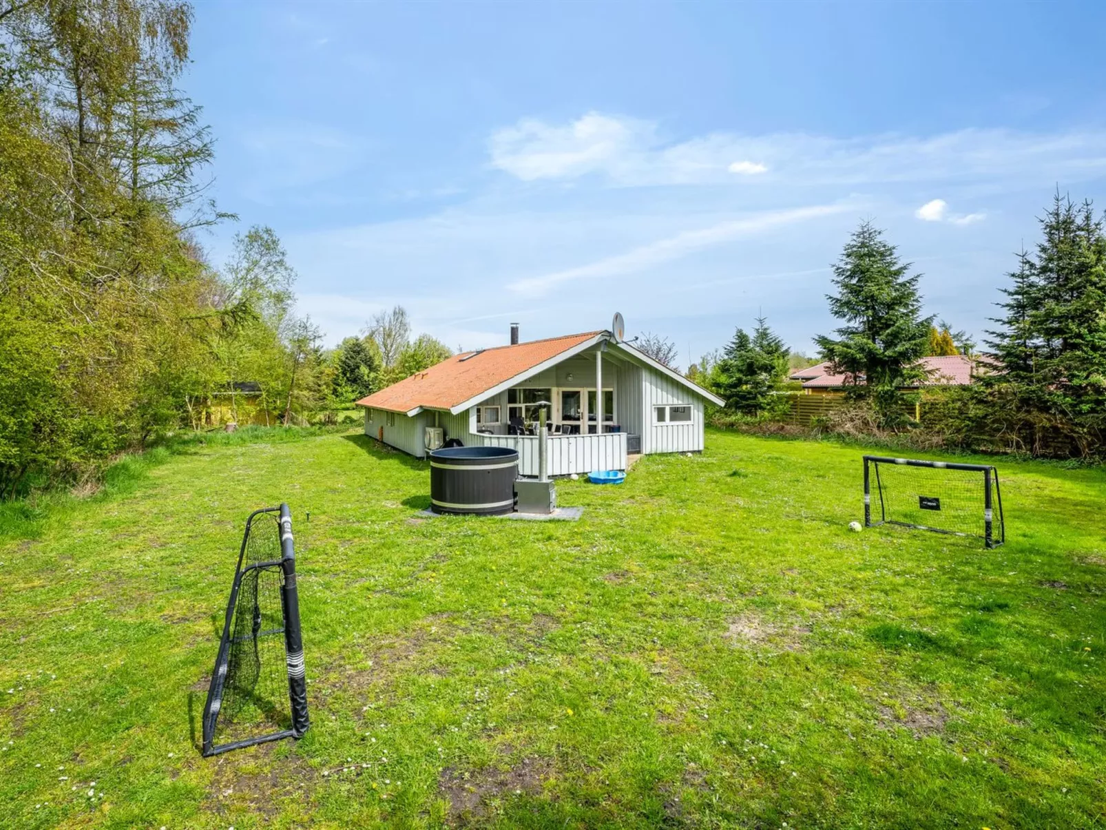 "Bjart" - 1.5km from the sea-Dehors