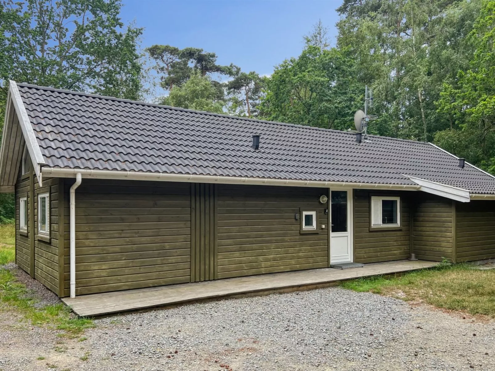 "Ellynor" - 600m from the sea-Outside