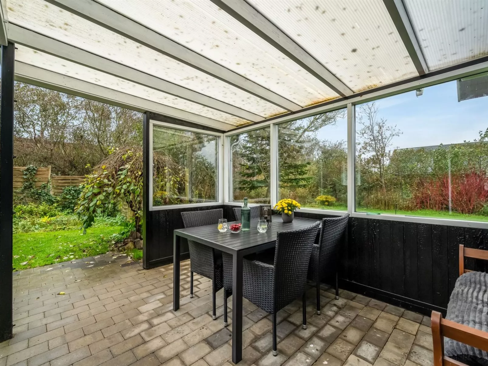 "Ensio" - 300m to the fjord-Outside