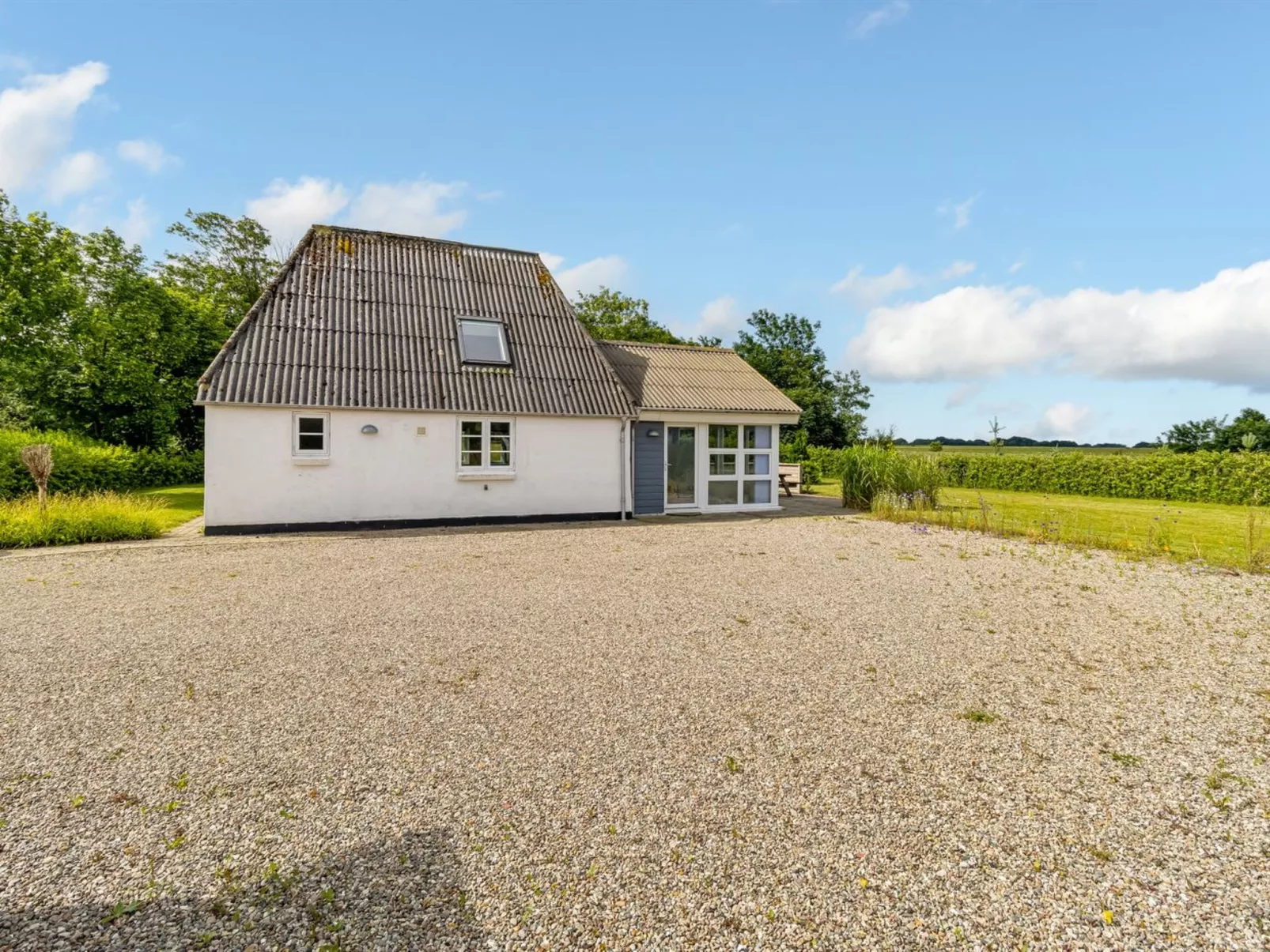 "Thrine" - 24km from the sea-Dehors