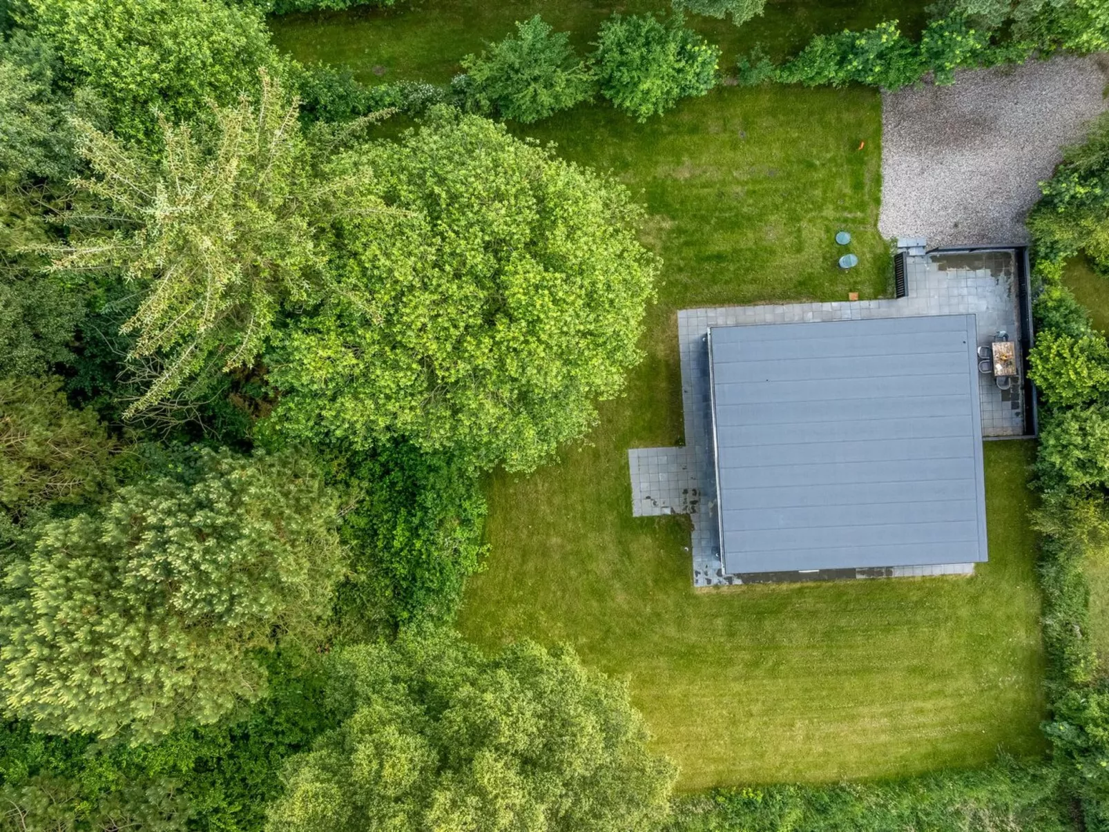 "Scalli" - 1.5km to the fjord-Outside