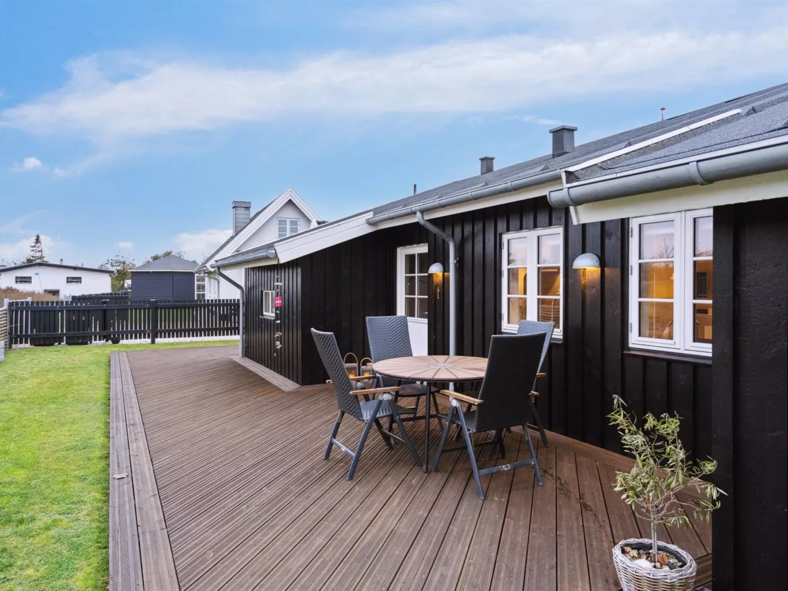 "Svante" - 600m from the sea-Outside