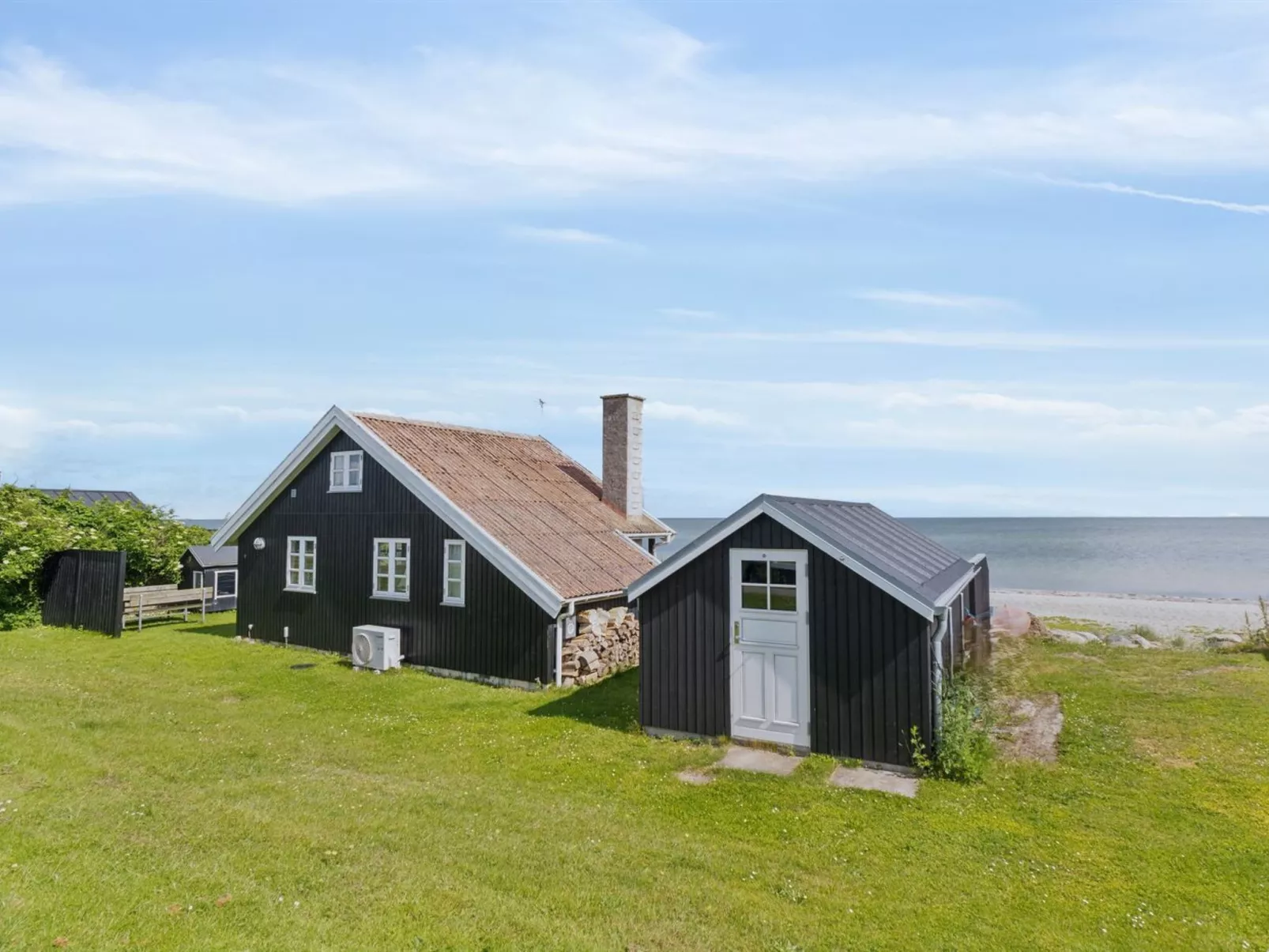 "Ofrath" - 5m from the sea-Outside