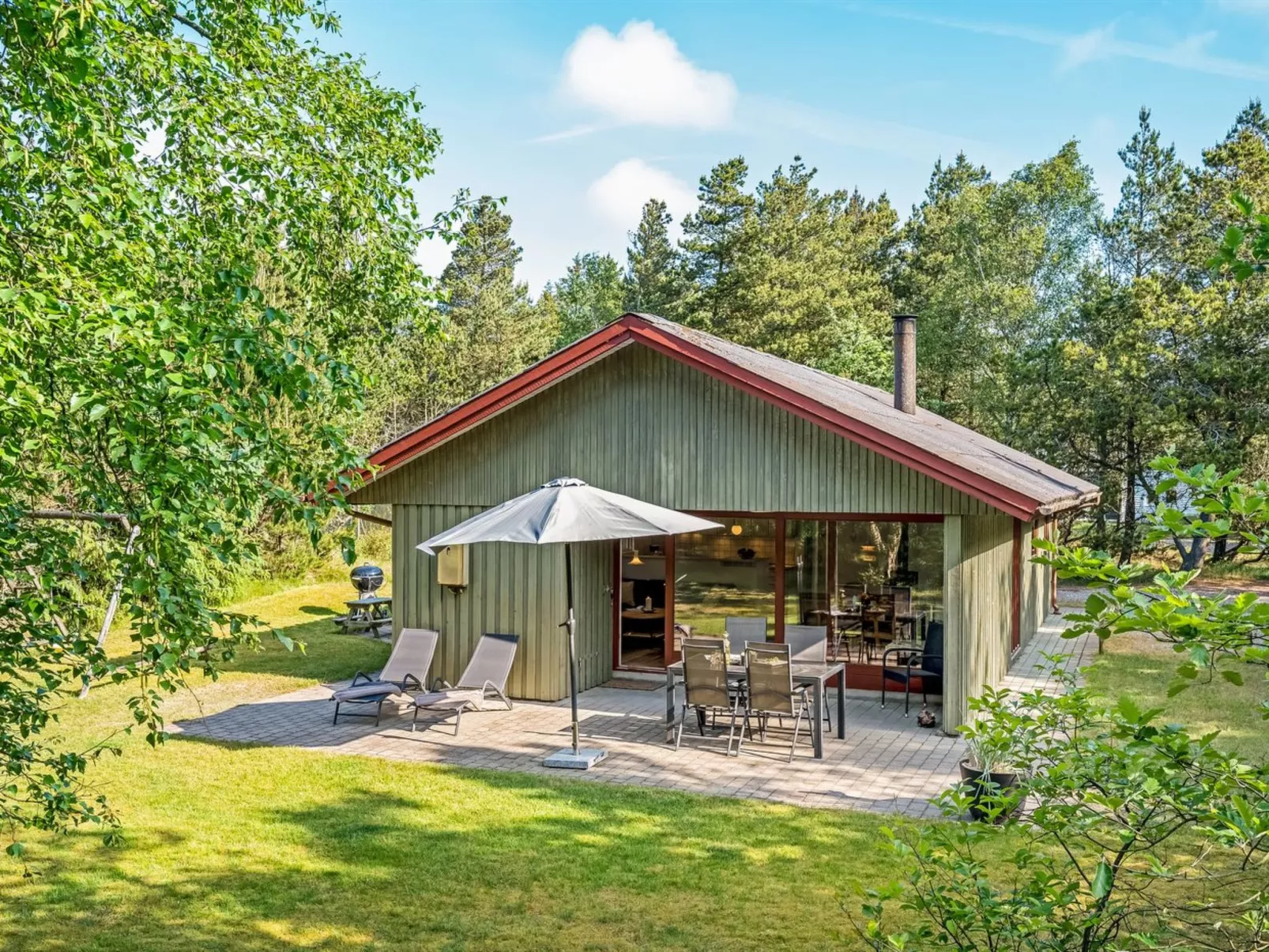 "Yngvy" - 1.3km from the sea-Outside