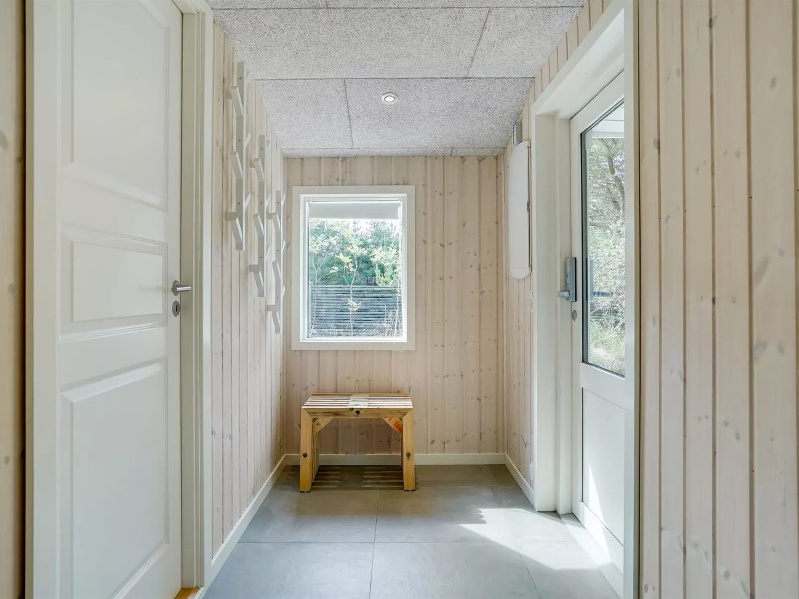 "Solgunn" - 900m from the sea-Dedans