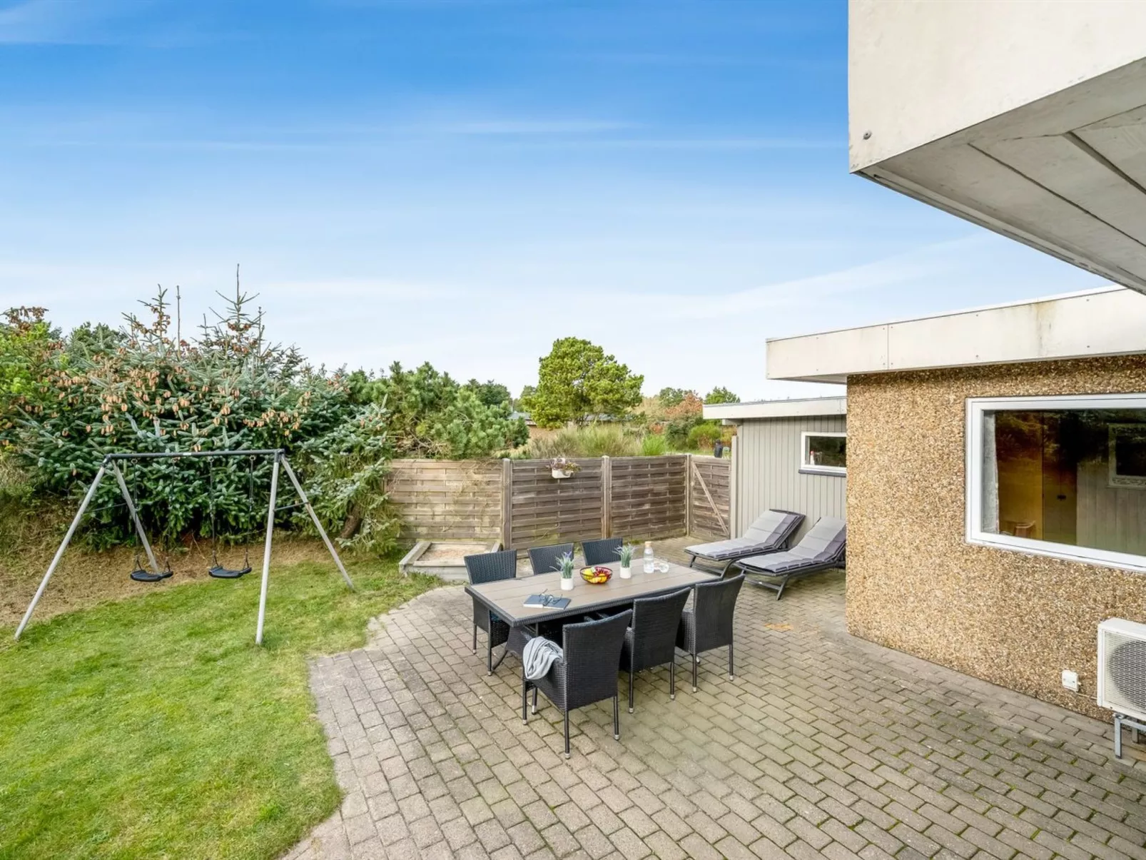 "Geert" - 900m from the sea-Outside