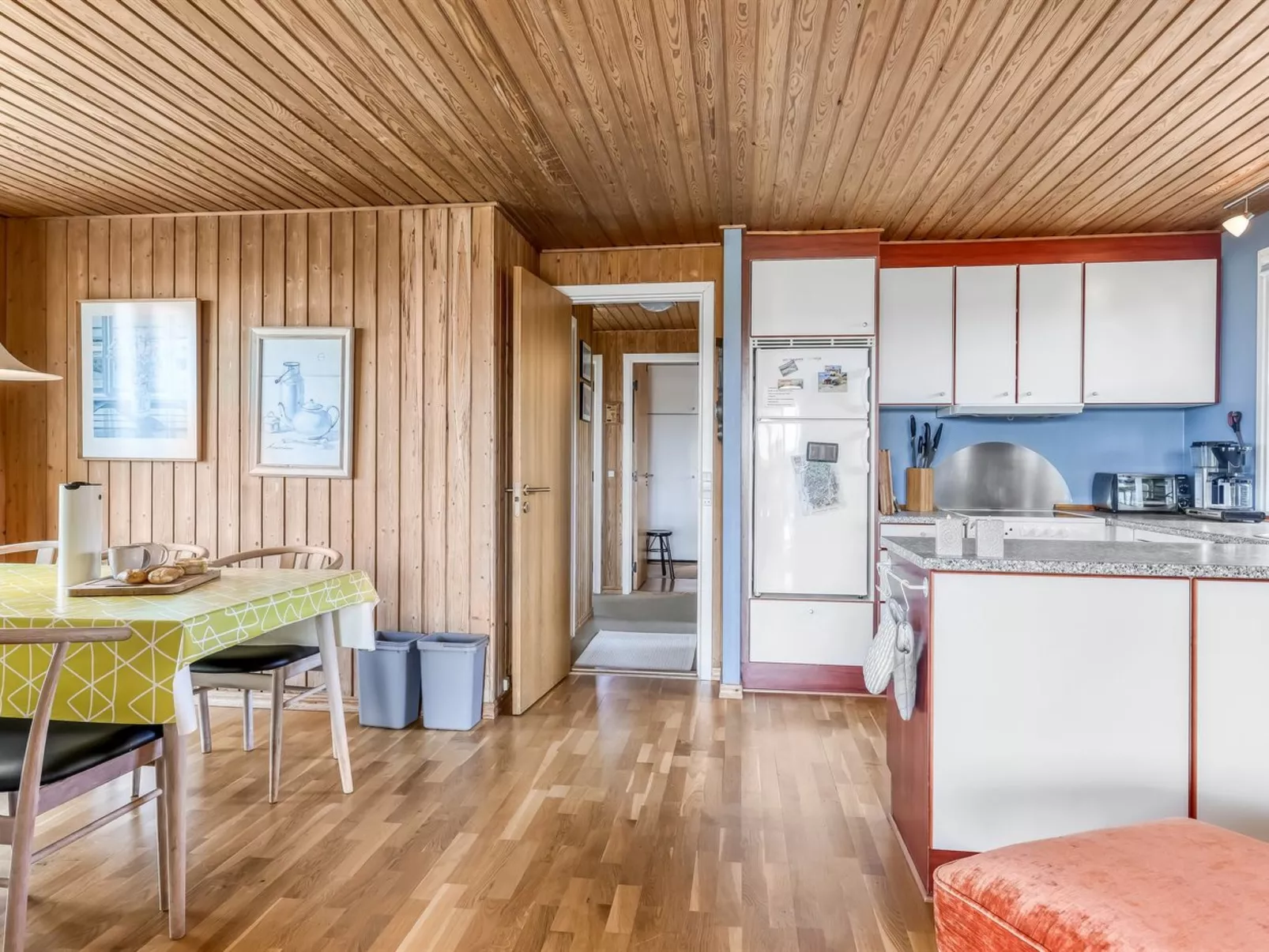 "Letje" - 500m from the sea-Drinnen