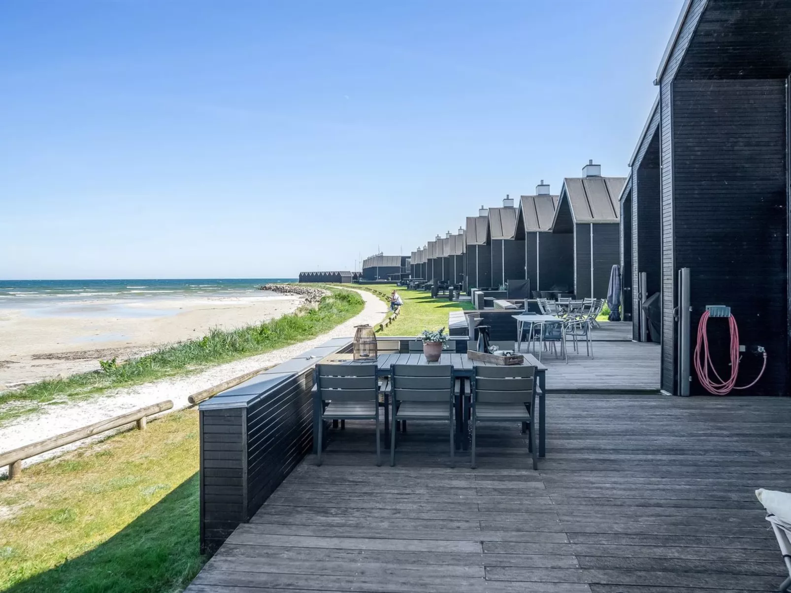 "Eleanore" - 25m from the sea-Outside