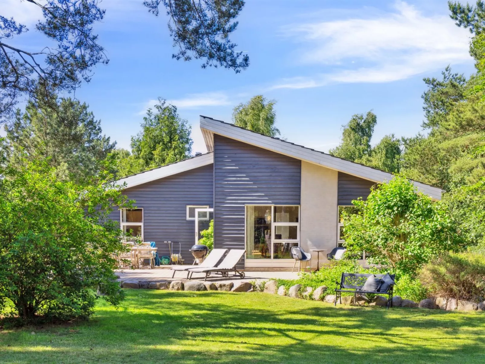 "Romil" - 2.1km from the sea-Outside