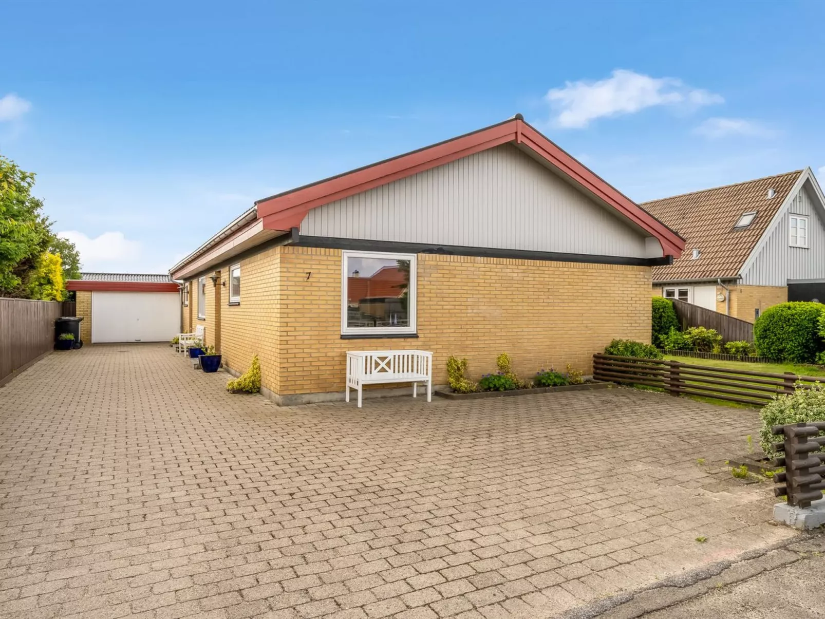 "Elika" - 1.5km from the sea-Outside