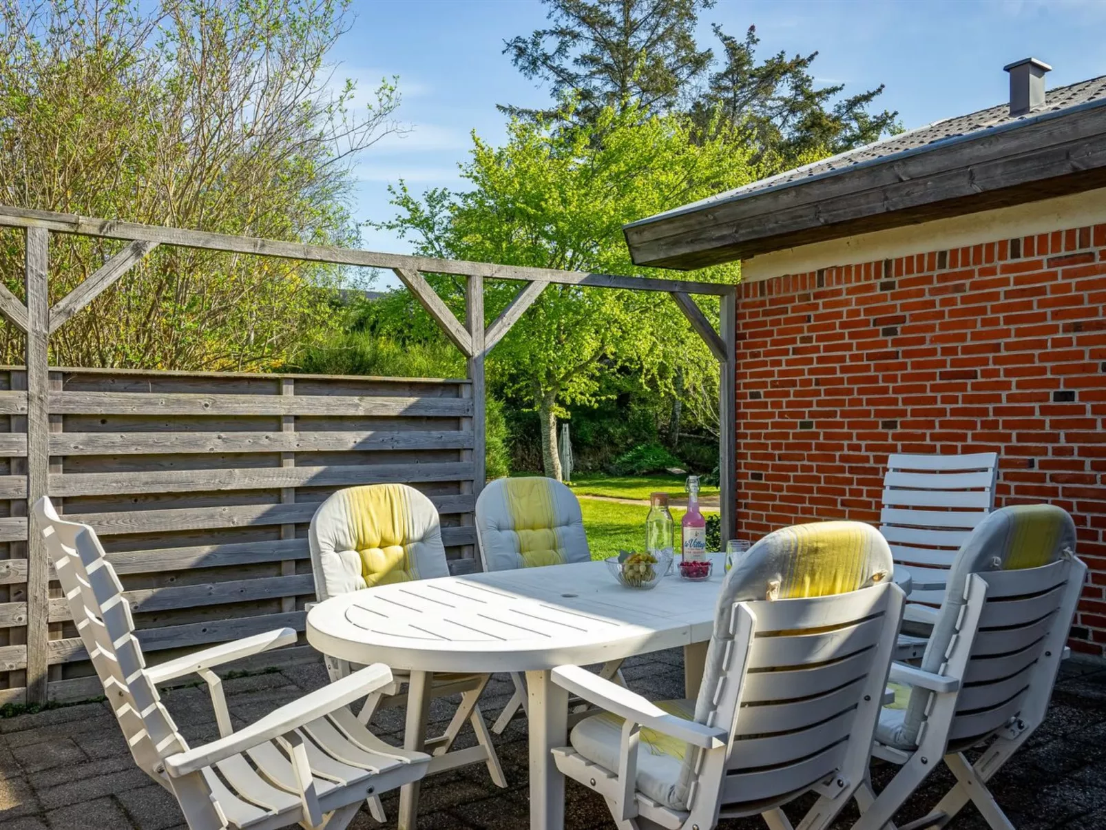 "Satu" - 2km from the sea-Outside