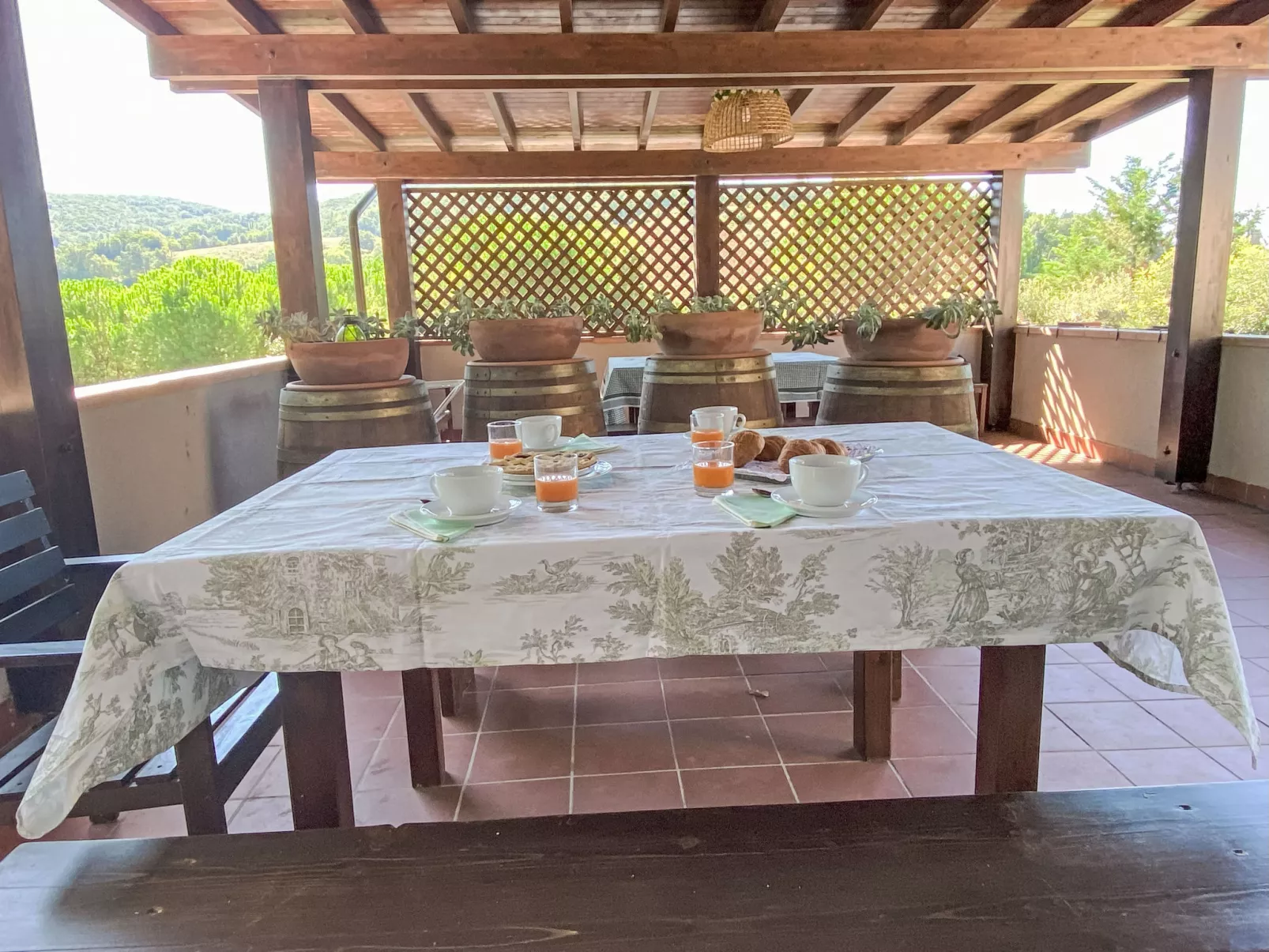 Casalvecchio-Outside