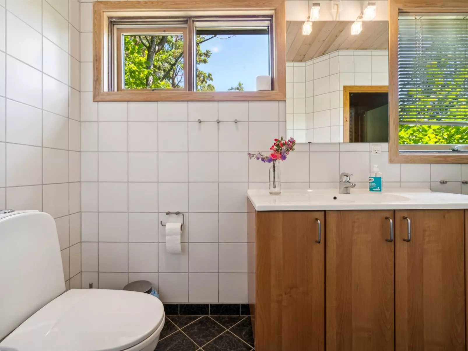 "Gullmaj" - 200m from the sea-Drinnen