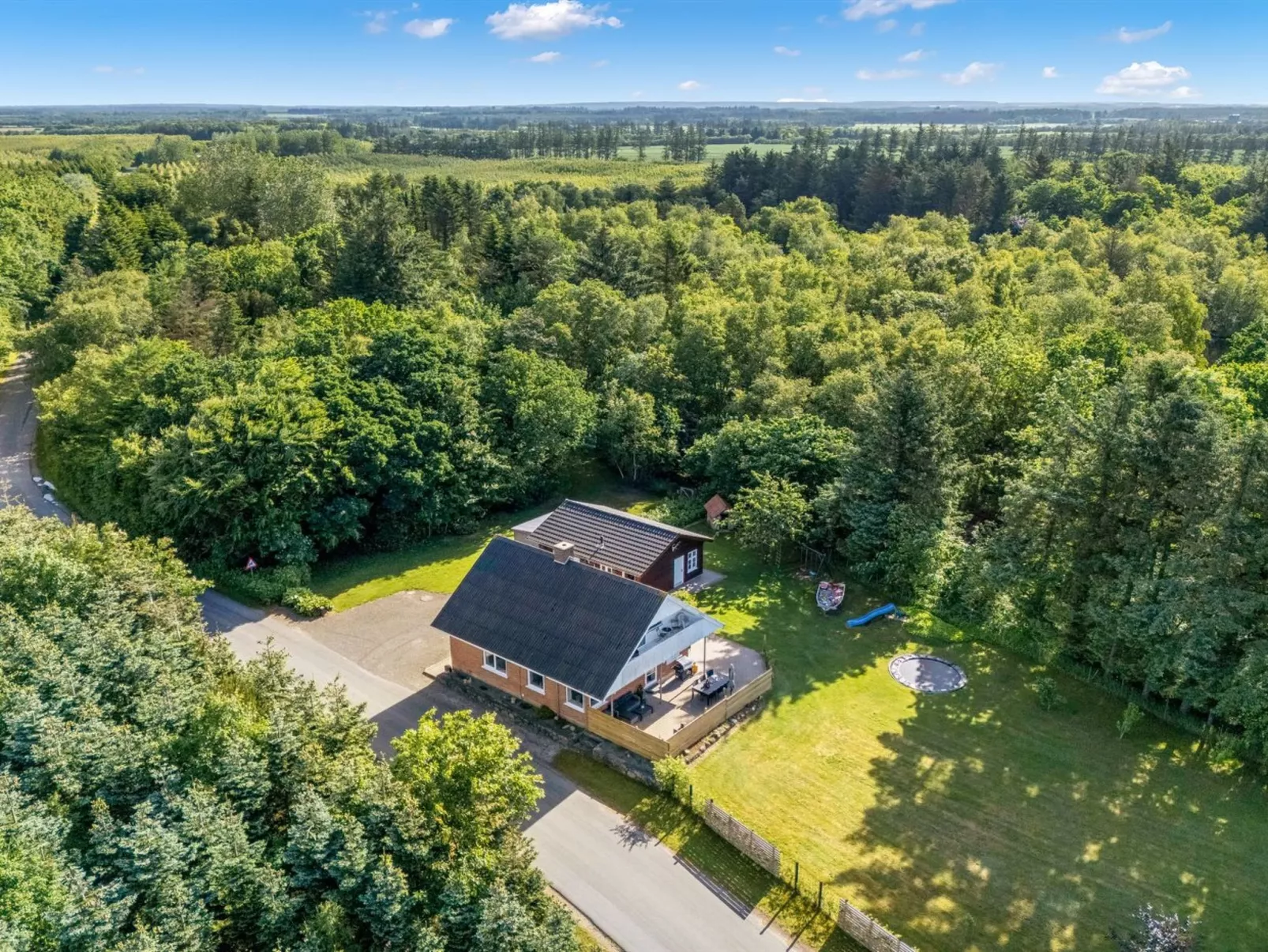 "Ditleif" - 8km to the fjord-Outside