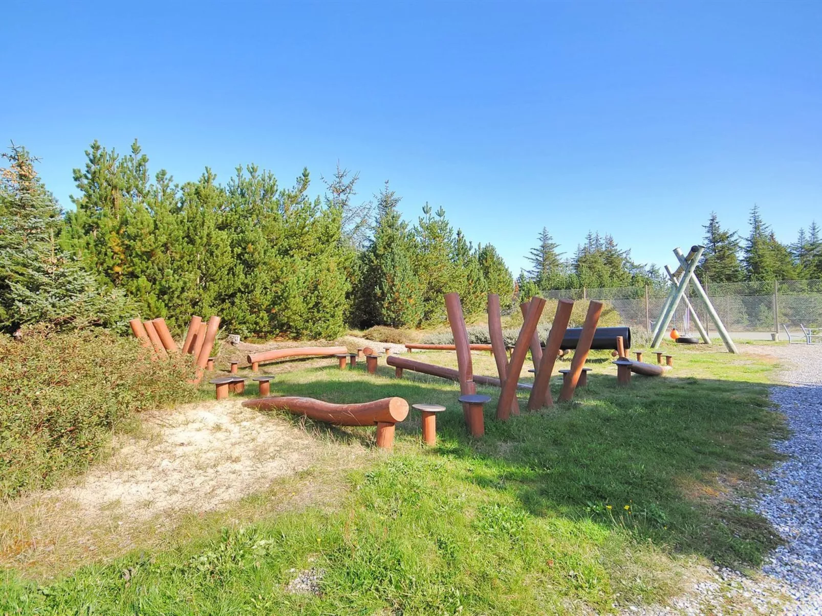 "Elenor" - 1.1km from the sea-Drinnen