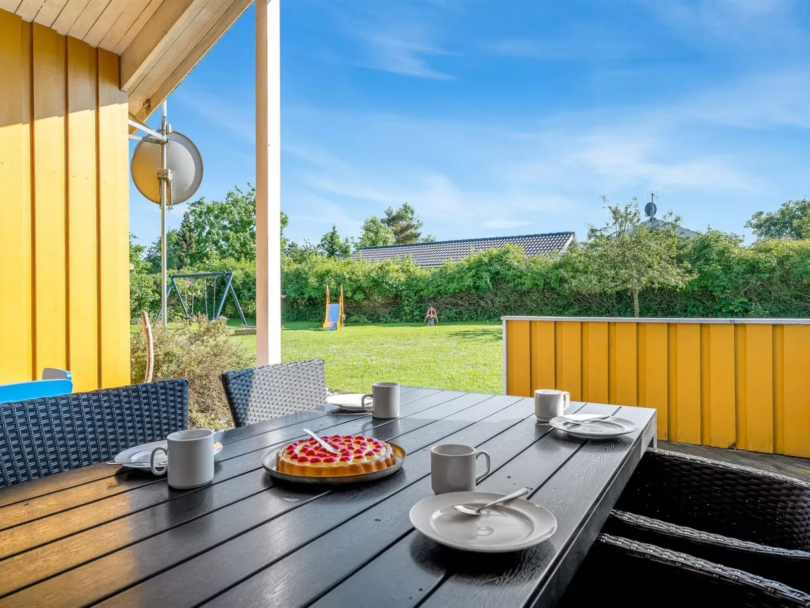 "Guja" - 250m from the sea-Draußen