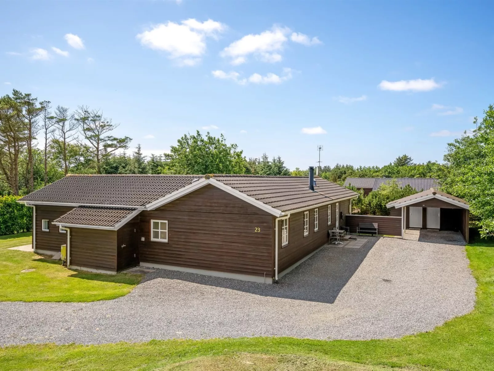 "Holga" - 400m from the sea-Outside