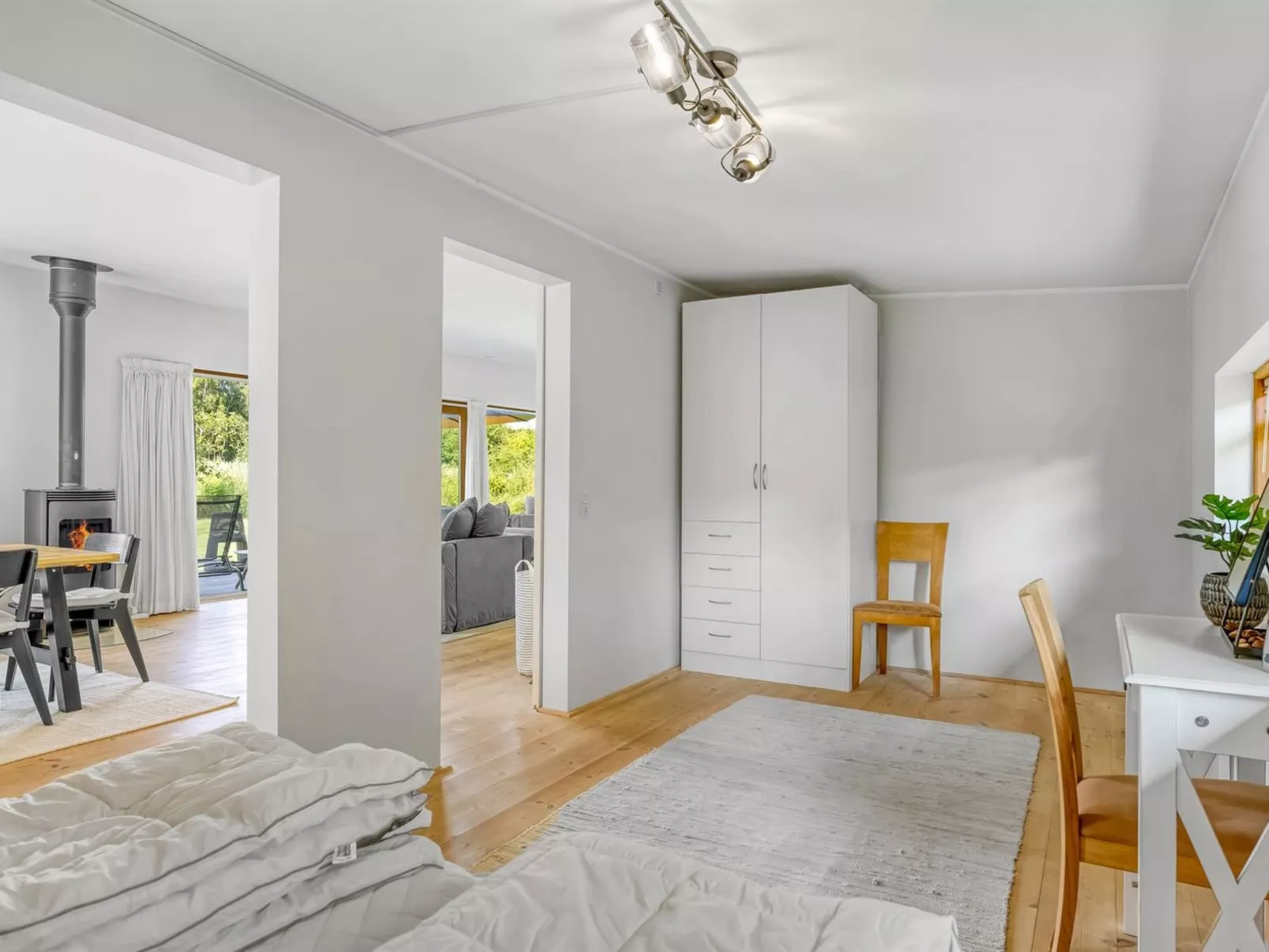 "Nielsigne" - 1.3km from the sea-Drinnen