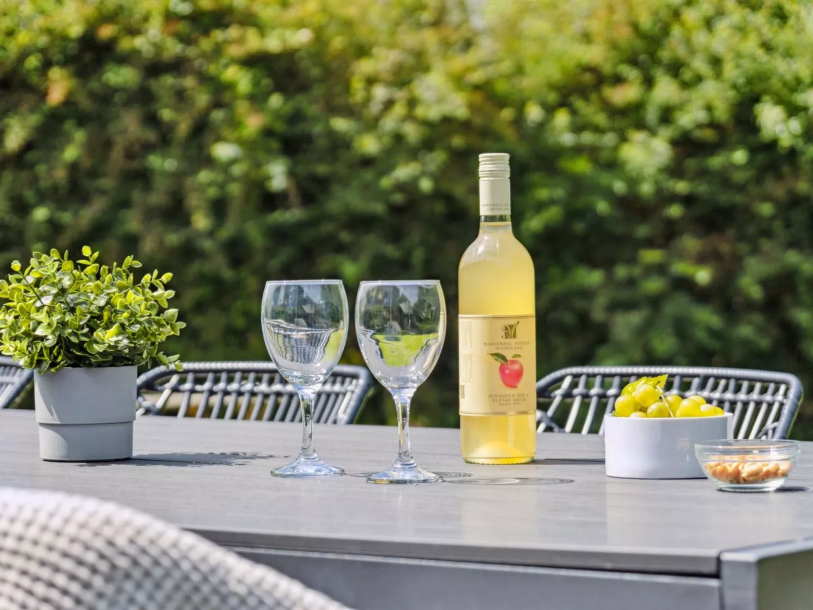 "Svenn" - 300m from the sea-Draußen