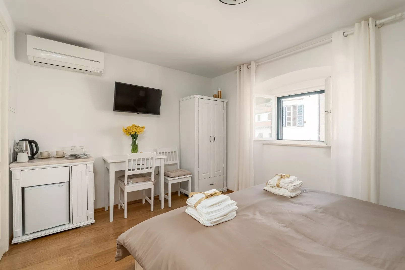 Guest House Lumin - Twin Room with City View (Third Floor) (BR3)-Chambre