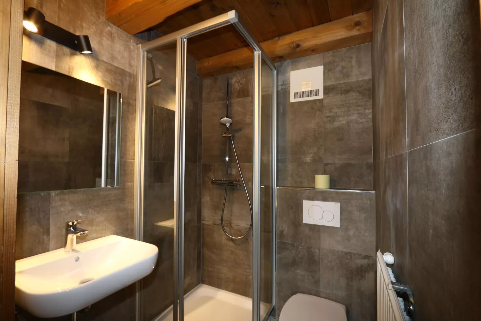 Bauernhaus Stoanerbauer-Bathroom